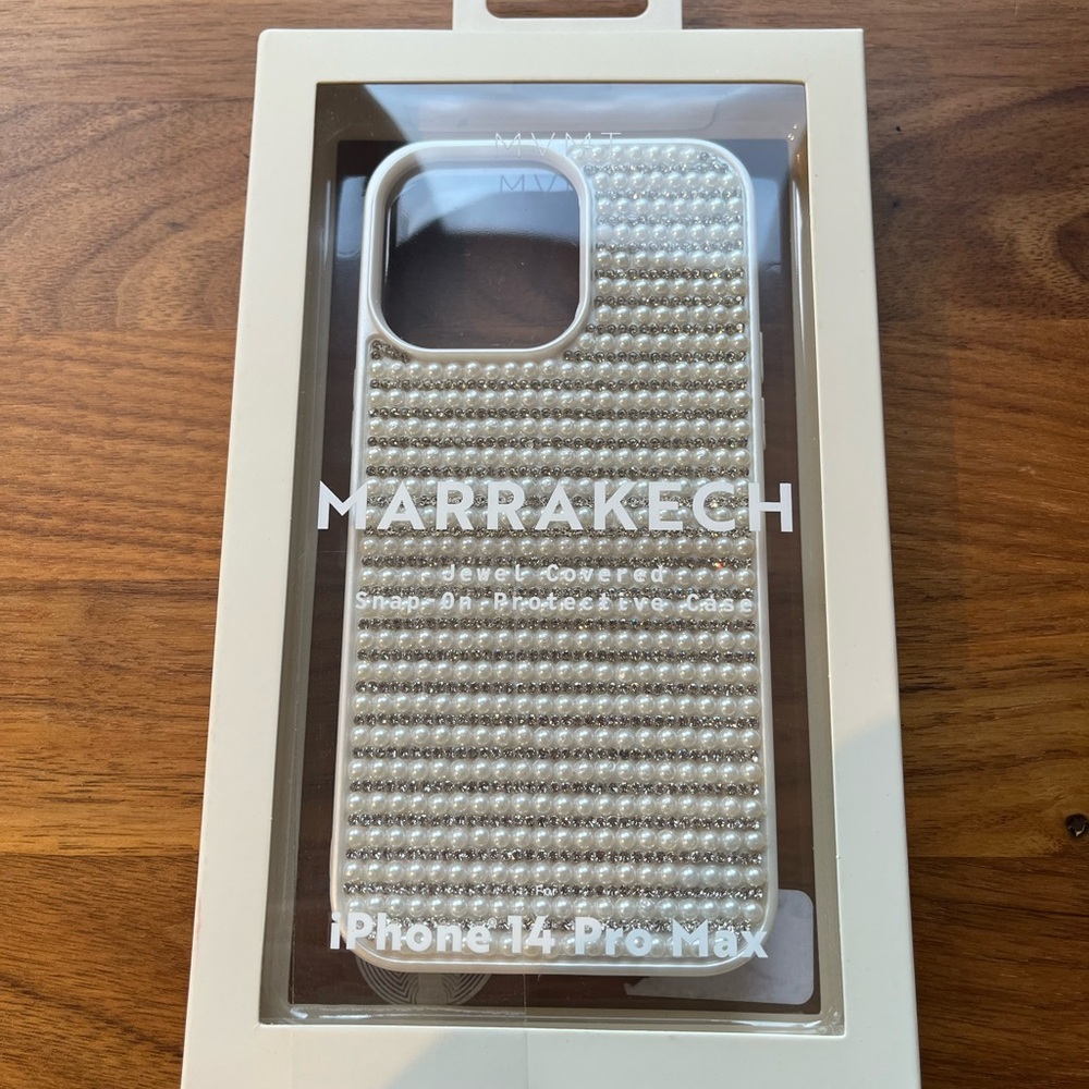 White Marrakech‎ iPhone 12 Pro Max Case with Textured Design